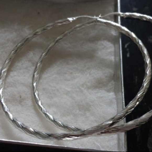 925 Sterling Silver Big Hoop Earrings 2 1/2 inches in diameter - Picture 3 of 11